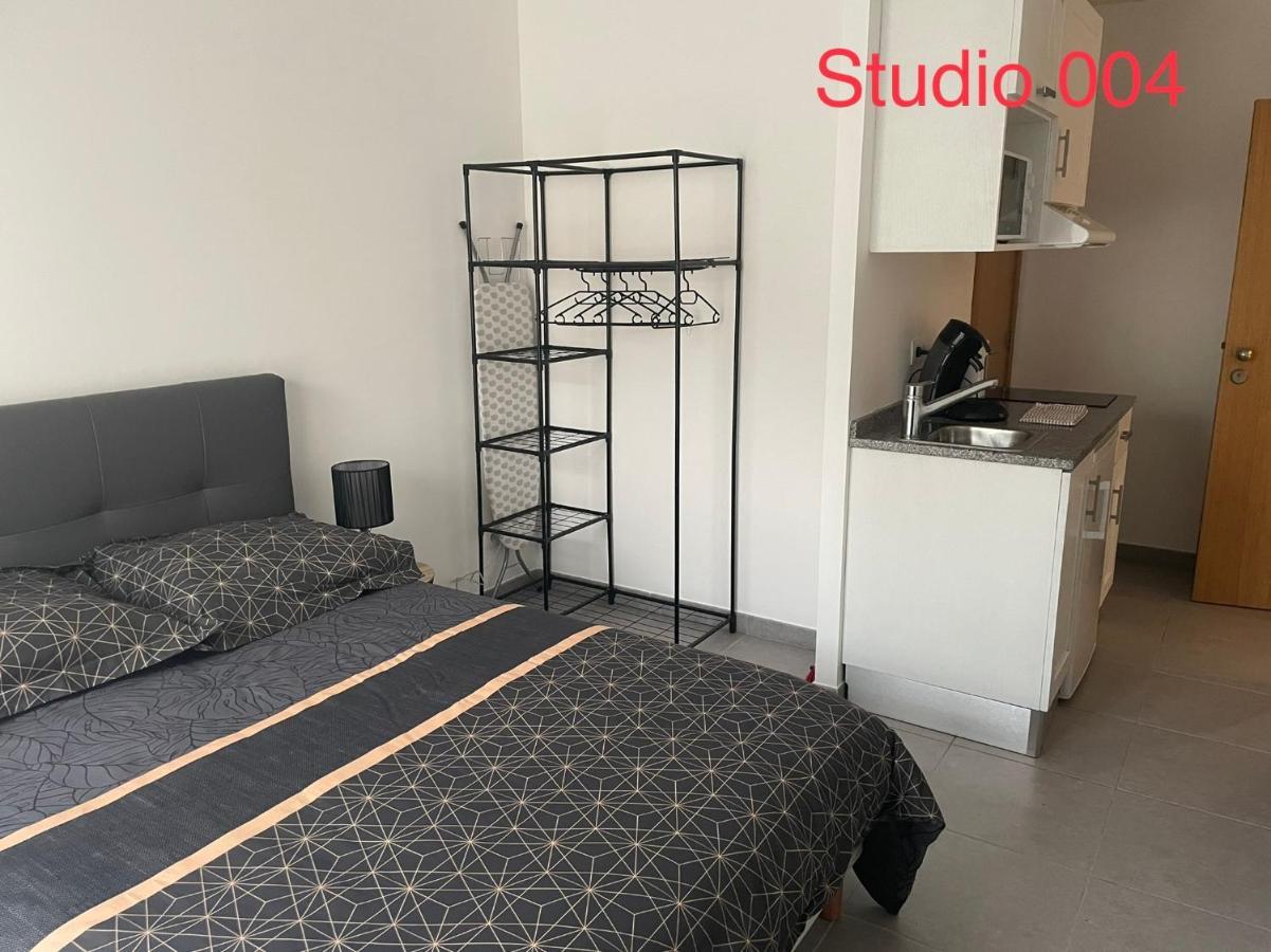 Studio A 300 M De La Gare De Mantes-La-Jolie Exteriör bild