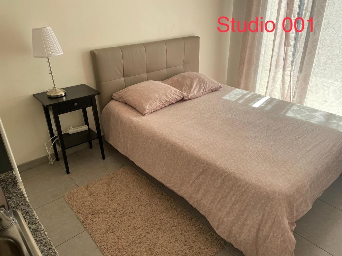 Studio A 300 M De La Gare De Mantes-La-Jolie Exteriör bild