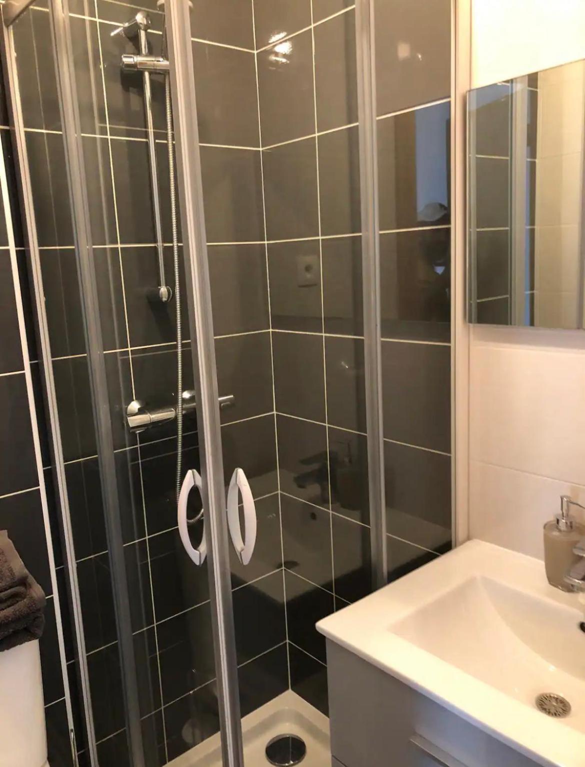 Studio A 300 M De La Gare De Mantes-La-Jolie Exteriör bild