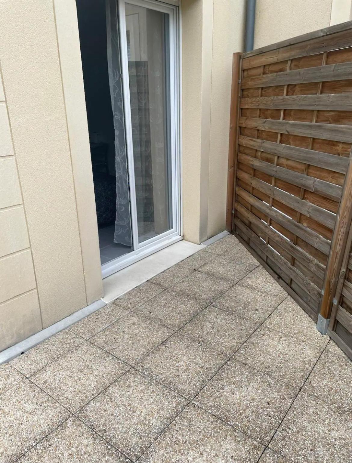 Studio A 300 M De La Gare De Mantes-La-Jolie Exteriör bild