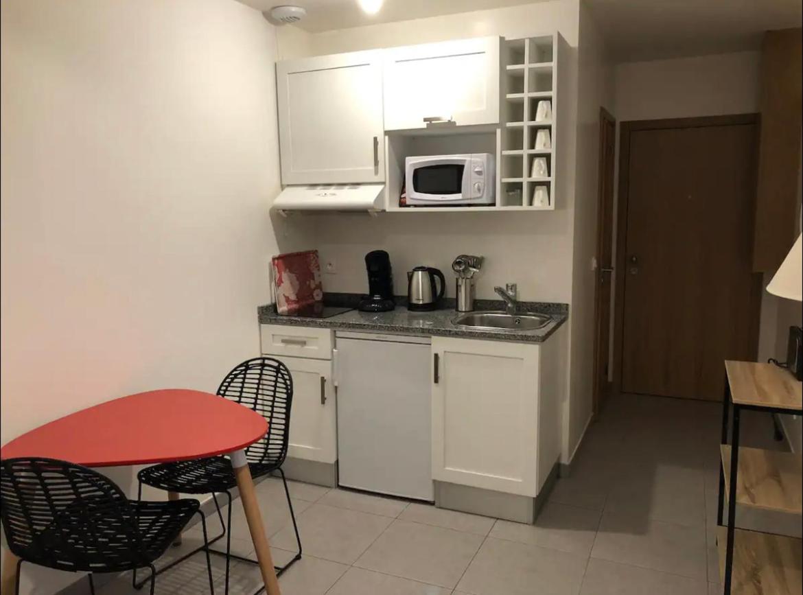 Studio A 300 M De La Gare De Mantes-La-Jolie Exteriör bild